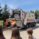 Mycie i dezynfekcja pojemników śmieciarką