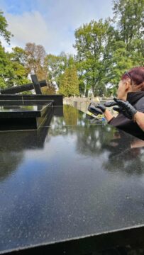 Przyjmujemy zlecenia na usługę utrzymania grobu przed dniem Wszystkich Świętych